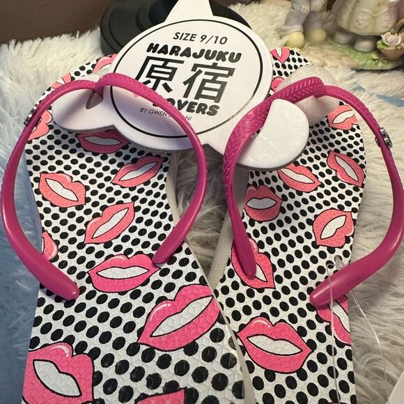 Harajuku Lovers Pink Lip Print Flip Flops NWT 9/10 - Picture 1 of 6